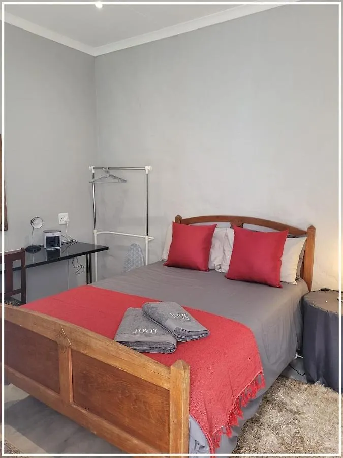 Soos Bed & Breakfast 伊丽莎白港